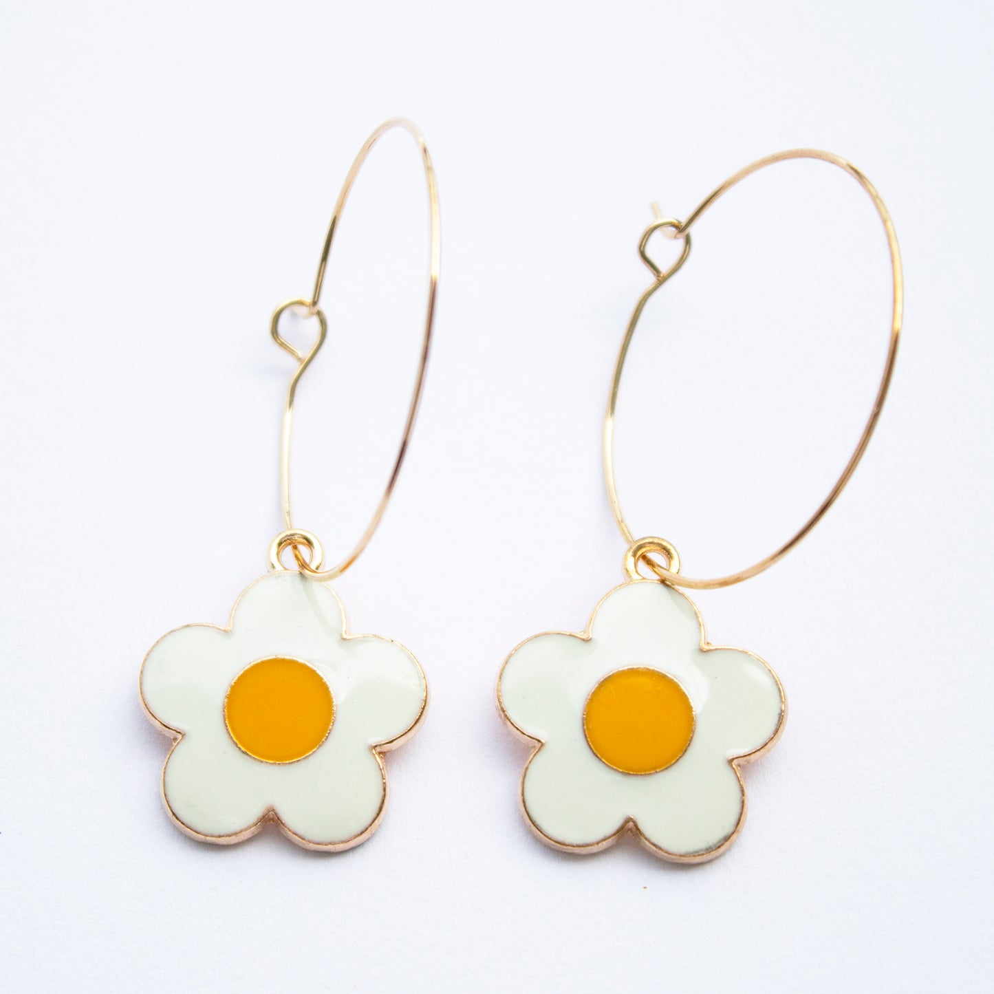 Mary Q daisies-White & Yellow