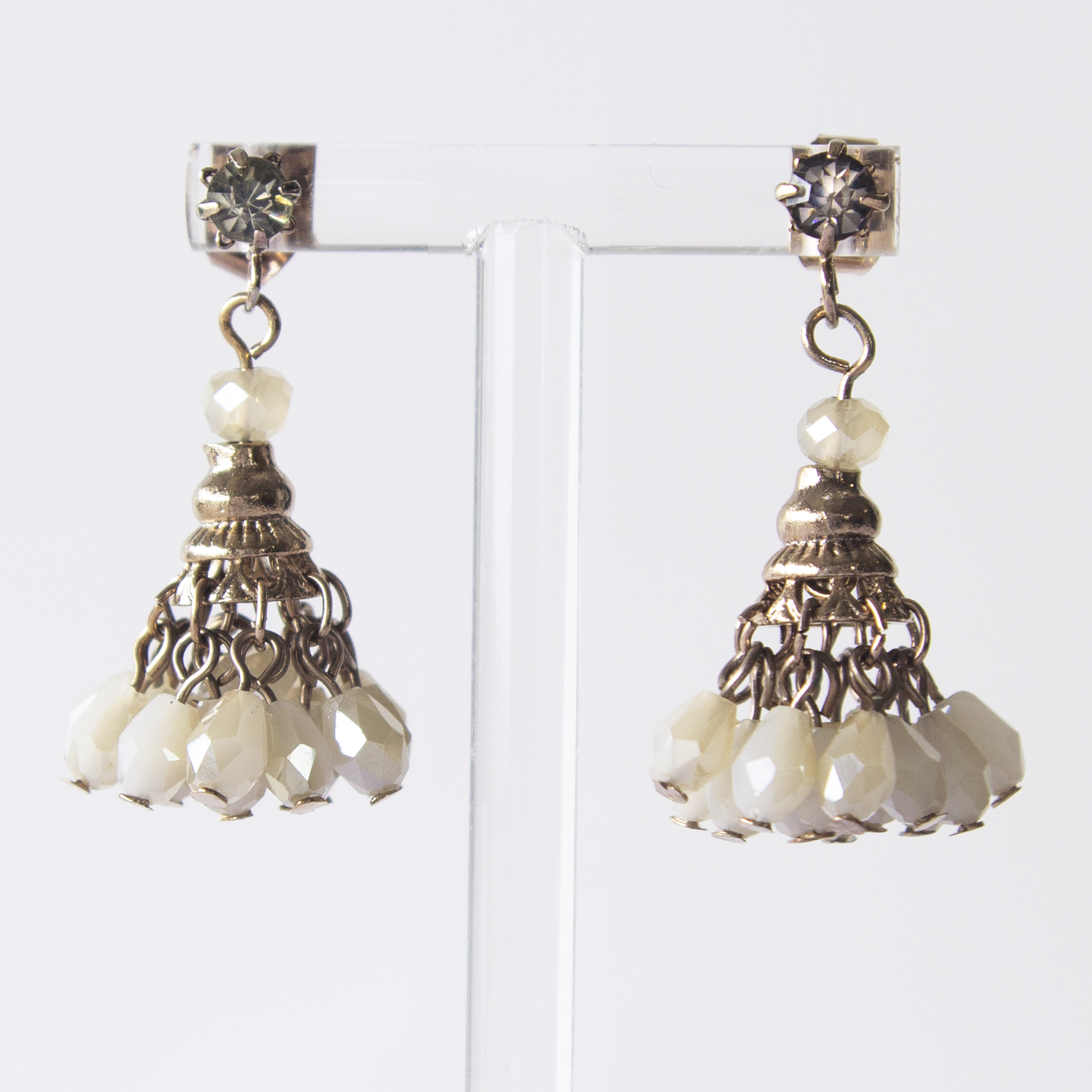 Hanging Bead Cluster -stud earring.