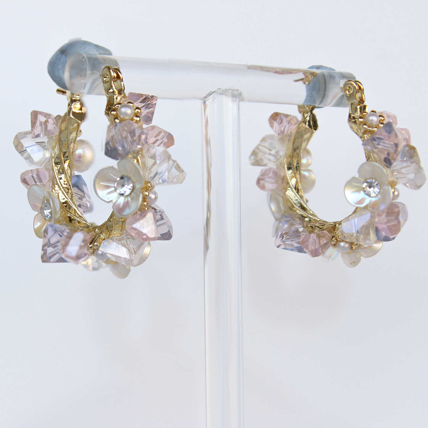 Crystals and pearl flowers