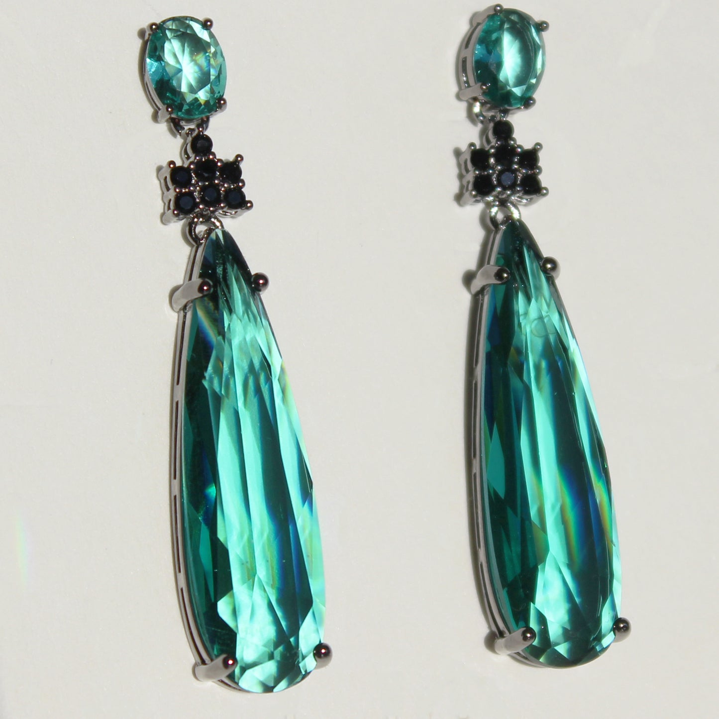 Elegant long crystal earring